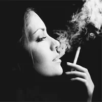 “烟助酒兴，酒增烟趣”
