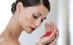 如何用饮食改善女性皮肤弹性