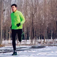 互联网人士闫石，跑在北京
