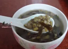 三款降血压的粥 绿豆粥 海带粥 菊花粥