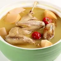 做老鸭汤怎么去除腥味？做老鸭汤是公鸭好还是母鸭好？