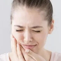热姜水到底可不可以治疗牙周炎 保持口腔清洁警惕牙周炎