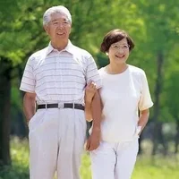 老人散步谨记四要领 最适合中老年人的散步方法