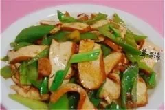 青椒炒豆腐干——促进食欲缓解疲劳