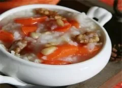 核桃胡萝卜粥——润肠通便益肝明目