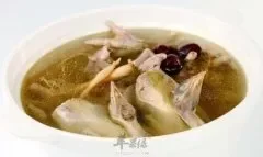 红枣煲鹧鸪汤