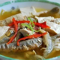 豆腐泥鳅汤：清利湿热，利水消肿