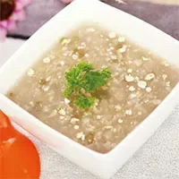 绿豆麦片粥：健胃除湿，和胃安眠