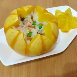 南瓜盅海鲜饭