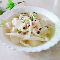 菌菇豆腐瘦肉汤