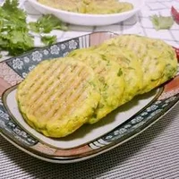 玉米面菜饼子