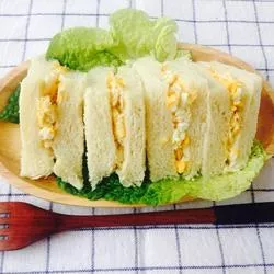 日式鸡蛋三明治