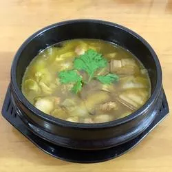 猪肉白菜粉丝煲