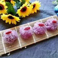 紫甘蓝糯米饭团