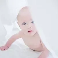 婴儿为什么出现眼睑水肿,胎儿水肿是为什么