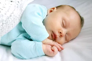 新生儿睡眠不踏实的原因