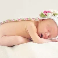 婴儿睡觉左右摇晃脑袋怎么回事,婴儿睡觉左右摇晃脑袋怎么办