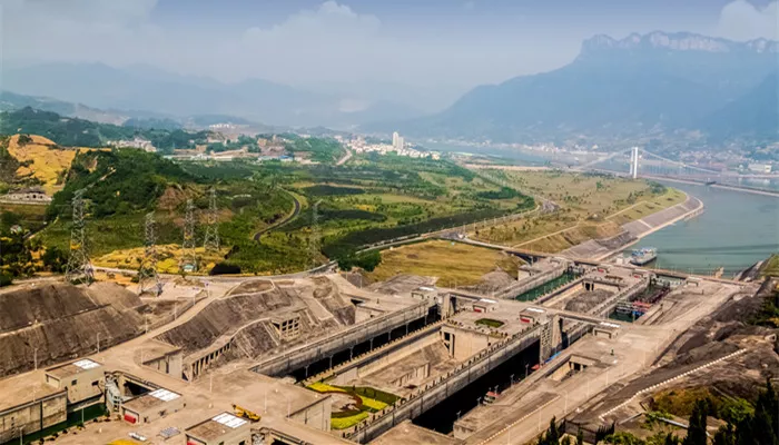 长江三峡水利 工程 水电站_700.jpg