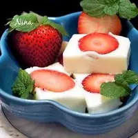 奶香草莓冻