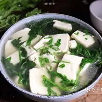 野芹菜叶豆腐汤