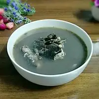 黑豆煲塘虱鱼汤