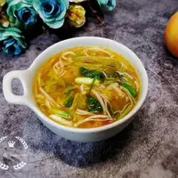 金针菇黄花菜汤