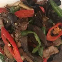 肉丝炒黑牛干菌