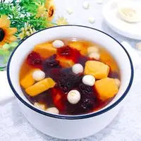 莲子桃胶红薯汤