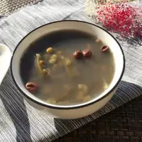 山黄皮煲绿豆海带汤