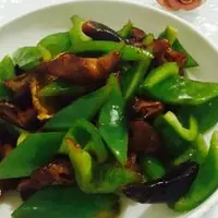 青椒炒熏肥肠