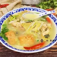 牛尾巴鱼白菜豆腐泡汤