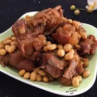 黄豆烧猪蹄