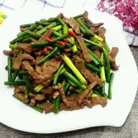 蒜苔炒牛肉