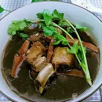 黑蒜煲排骨響螺片湯