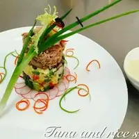 金枪鱼米饭沙拉