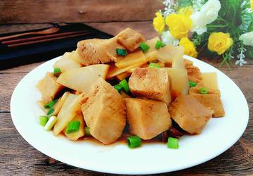 冻豆腐炒土豆片