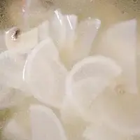 白萝卜白蘑菇排骨汤