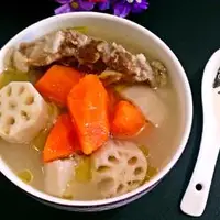 棒骨莲藕胡萝卜汤