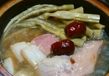 嫩尖咸肉鸭腿煲（腌笃鲜）