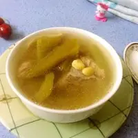 苦瓜龙骨黄豆汤