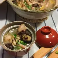 眉豆香菇煲鸡脚汤